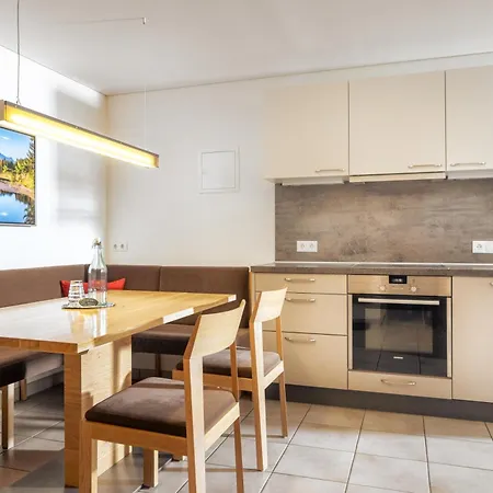 Tschanun Apartment *